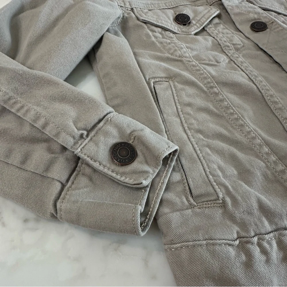 GAP Kids Girls Tan Denim Jacket. Size Small.